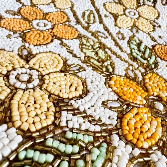 Tahari Home Floral Fully Beaded Round Place Mats Set of 2 - Picture 7 of 9